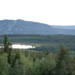 Chalet Otso, Kahden Makuuhuoneen Kelomoekki, Lukuisten Polkujen, Polkupyoeraereitin Sekae Kalaisan Tunturilammen Vieressae