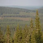 Otso, Kahden Makuuhuoneen Kelomoekki, Lukuisten Polkujen, Polkupyoeraereitin Sekae Kalaisan Tunturilammen Vieressae Chalet