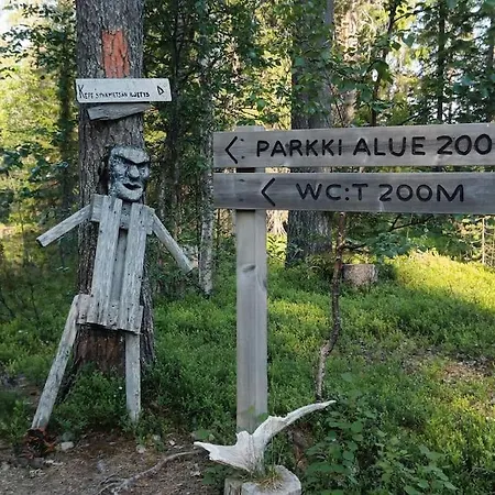Otso, Kahden Makuuhuoneen Kelomoekki, Lukuisten Polkujen, Polkupyoeraereitin Sekae Kalaisan Tunturilammen Vieressae Chalet *