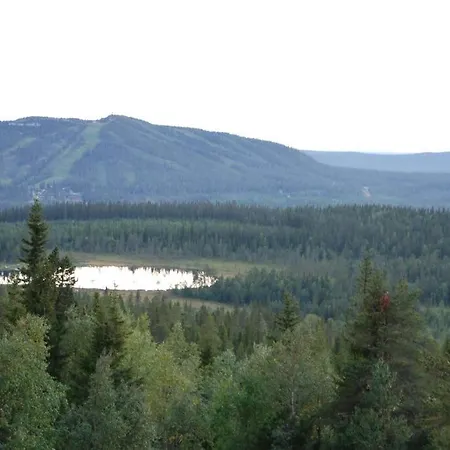 Chalet Otso, Kahden Makuuhuoneen Kelomoekki, Lukuisten Polkujen, Polkupyoeraereitin Sekae Kalaisan Tunturilammen Vieressae