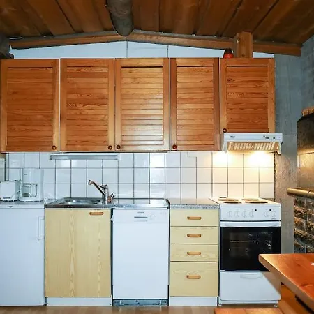 Otso, Kahden Makuuhuoneen Kelomoekki, Lukuisten Polkujen, Polkupyoeraereitin Sekae Kalaisan Tunturilammen Vieressae Chalet *
