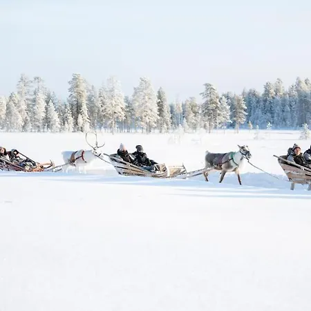 Otso, Kahden Makuuhuoneen Kelomoekki, Lukuisten Polkujen, Polkupyoeraereitin Sekae Kalaisan Tunturilammen Vieressae Chalet Syote