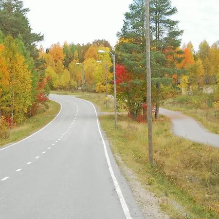 Otso, Kahden Makuuhuoneen Kelomoekki, Lukuisten Polkujen, Polkupyoeraereitin Sekae Kalaisan Tunturilammen Vieressae