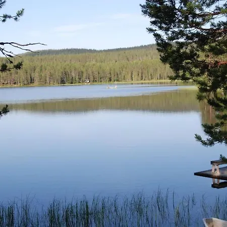 Otso, Kahden Makuuhuoneen Kelomoekki, Lukuisten Polkujen, Polkupyoeraereitin Sekae Kalaisan Tunturilammen Vieressae Chalet Syote