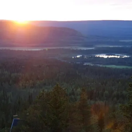 Otso 29, Kahden Makuuhuoneen Moekki Syoetteellae Valaistun Ladun Vieressae