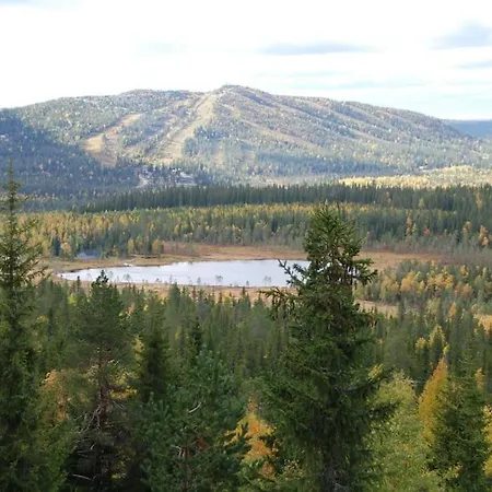 Otso 29, Kahden Makuuhuoneen Moekki Syoetteellae Valaistun Ladun Vieressae