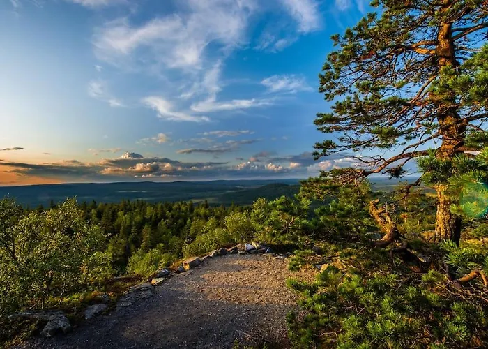 Otso 29, Kahden Makuuhuoneen Moekki Syoetteellae Valaistun Ladun Vieressae Alpstuga