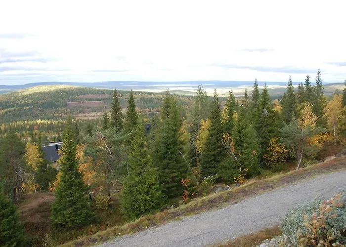 Otso 29, Kahden Makuuhuoneen Moekki Syoetteellae Valaistun Ladun Vieressae *