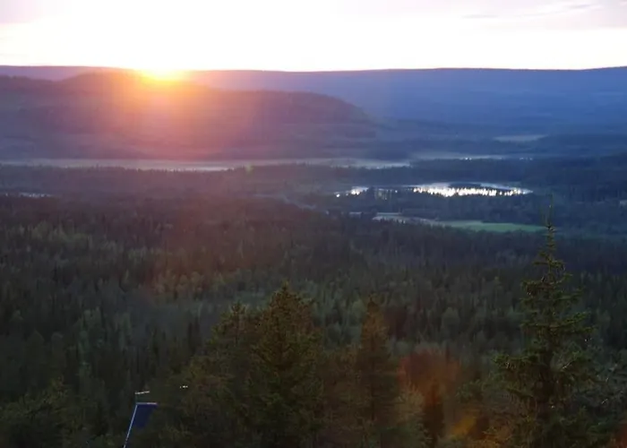 Otso 29, Kahden Makuuhuoneen Moekki Syoetteellae Valaistun Ladun Vieressae